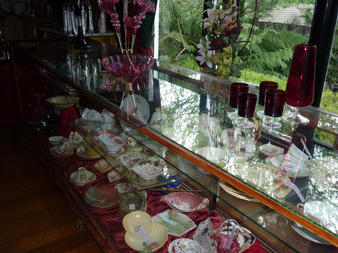 Food & Drinks 4, Old Colony Inn, Derwent Valley