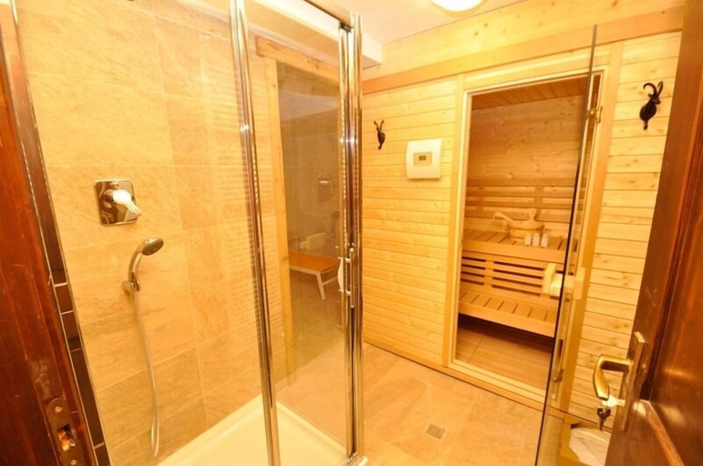Bathroom 3, Locanda La Brenva, Aosta