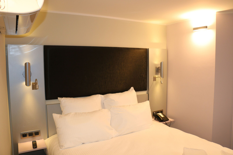 Bedroom 17