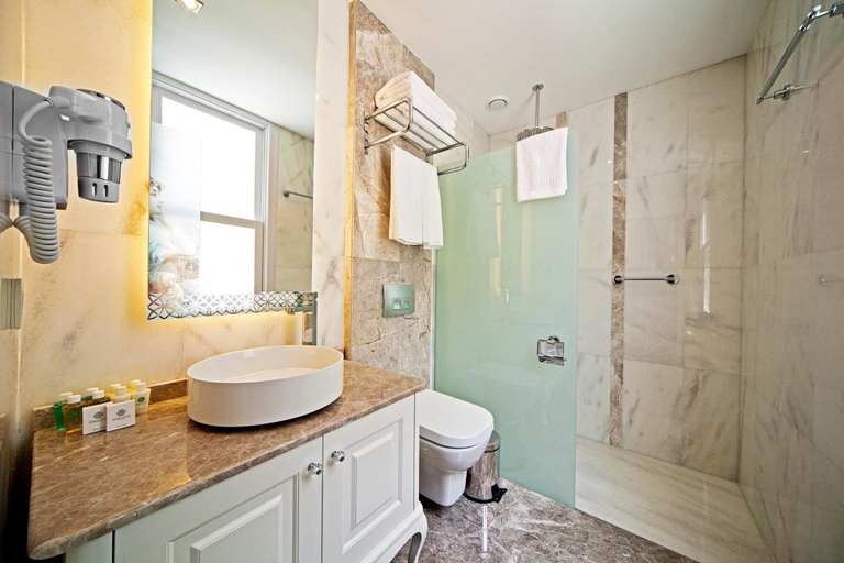 Bathroom 5, Azade Premier, Fatih