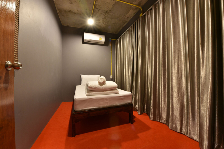 Bedroom 3, 248 Street Hostel, Muang Chiang Mai