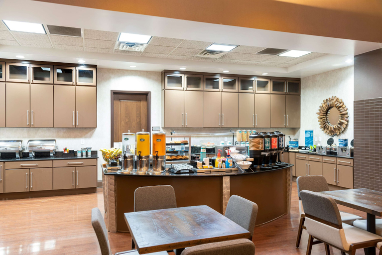 Food & Drinks 5, Homewood Suites by Hilton Indianapolis-Downtown, Indianapolis