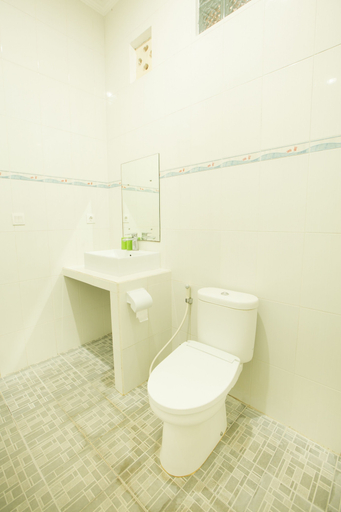 Bathroom 4, Wingsu Guest House, Badung