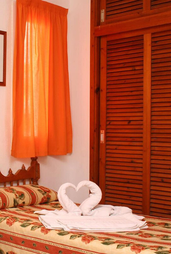 Bedroom 4, Apartamentos del Rey, Baleares
