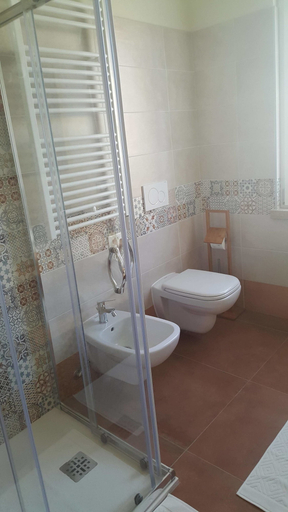 Others 5, Villa Marianna, Verona