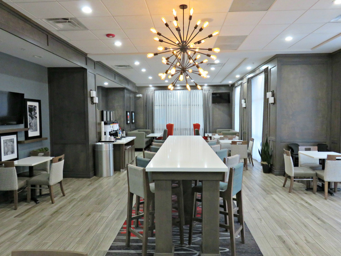 Food & Drinks 5, Hampton Inn by Hilton Detroit Dearborn, Wayne