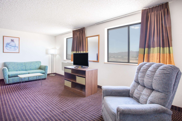 Others 5, Super 8 by Wyndham Kingman, Mohave