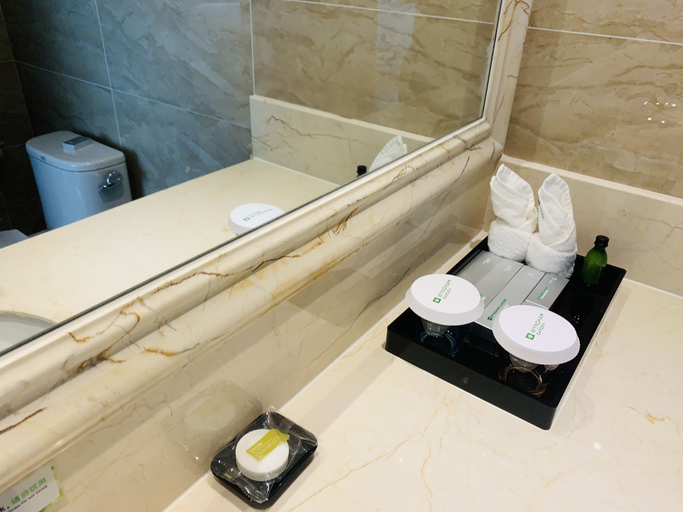 Bathroom 4, Wyndham Garden Wenchang Nanguo, Hainan
