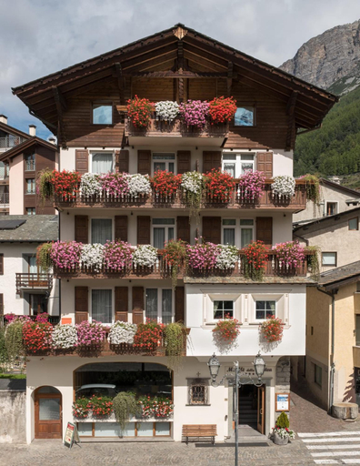 Exterior & Views 2, Hotel Meublè Garnì della Contea, Sondrio