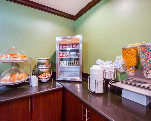 Food & Drinks 4, Sleep Inn & Suites Edmond near University, Oklahoma