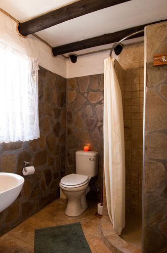 Bathroom 4, Etusis Lodge, Karibib