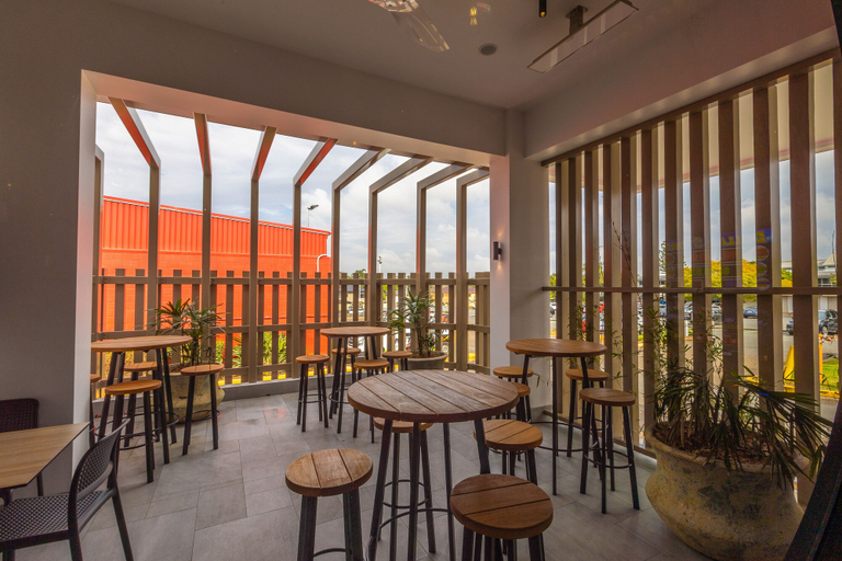 Food & Drinks 5, Sunnybank Hotel, Sunnybank