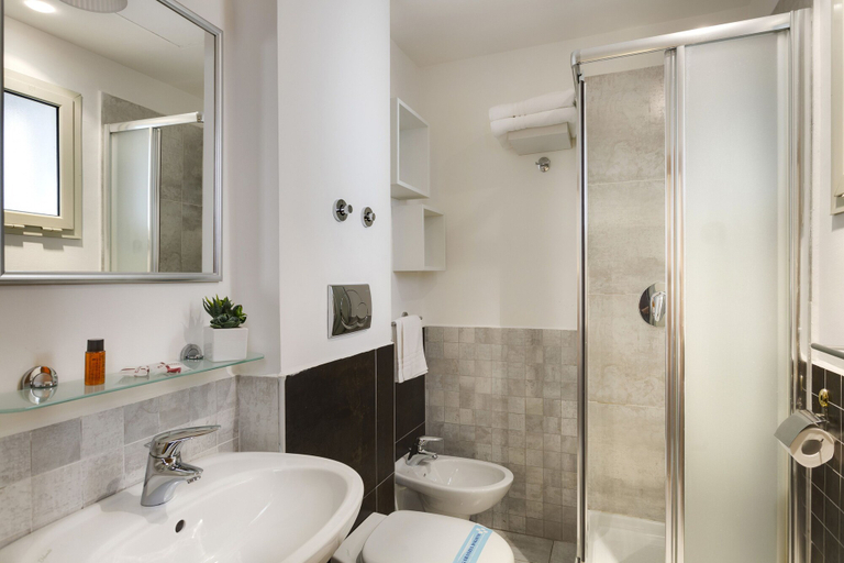 Bathroom 4, Hotel Marcantonio Rome, Rome