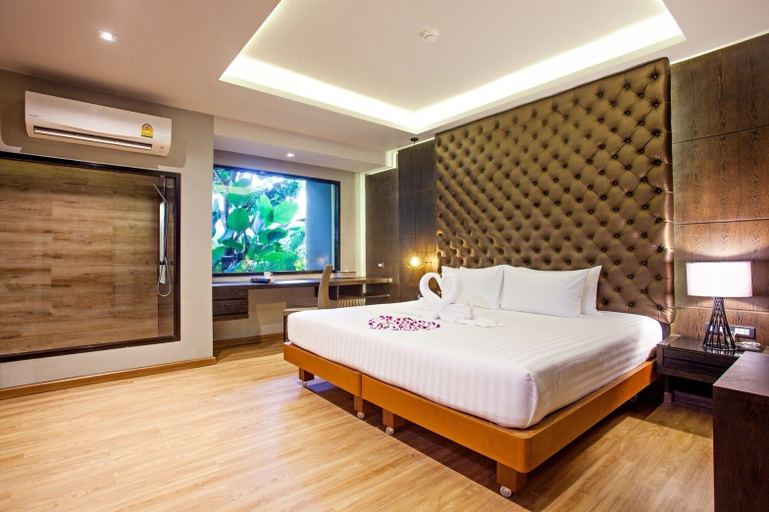 Bedroom 3, The Glory Gold Hotel, Takua Pa