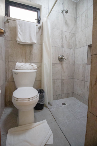 Bathroom 3, Hotel Tequila Cancun, Benito Juárez