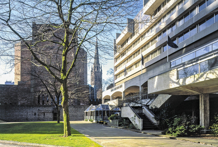 Exterior & Views