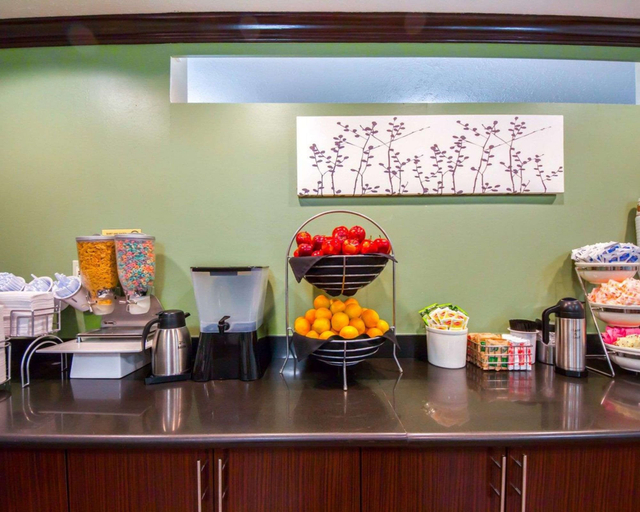 Food & Drinks 5, Sleep Inn & Suites Edmond near University, Oklahoma