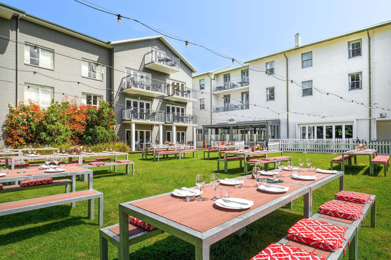 Others 5, Mantra Lorne, Surf Coast - West