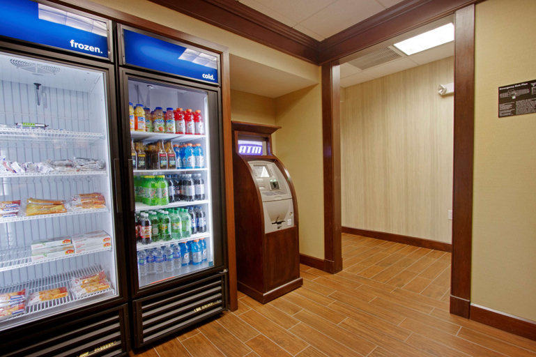 Food & Drinks 5, Hampton Inn Bangor, Penobscot
