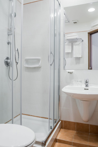 Bathroom 4, Hotel Concordia, Rome