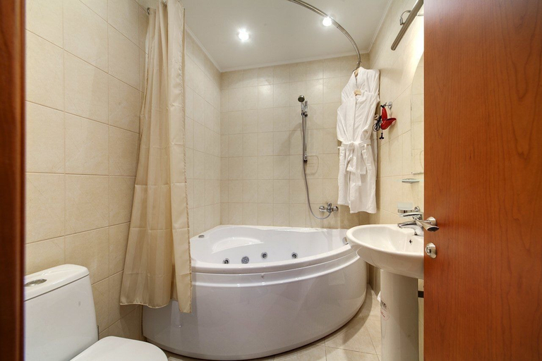 Bathroom 4, Sonata on Fontanka, Sankt-Peterburg gorsovet