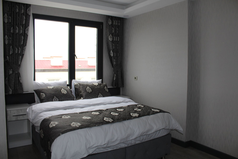 Bedroom 3, Sweet Home Alhamra, Merkez
