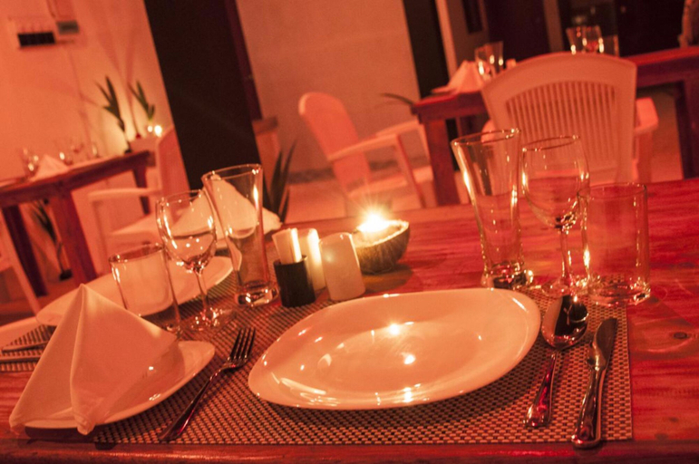 Food & Drinks 5, Ithaa Beach Maldives, Guraidhoo
