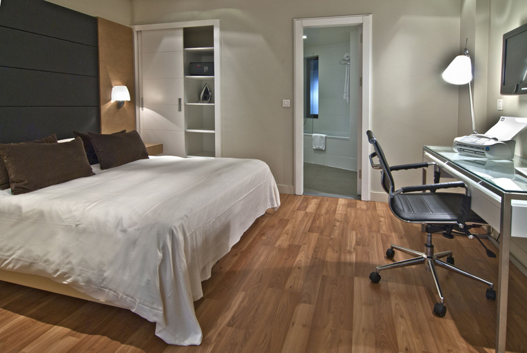 Bedroom 4, B-aparthotel Montgomery, Bruxelles