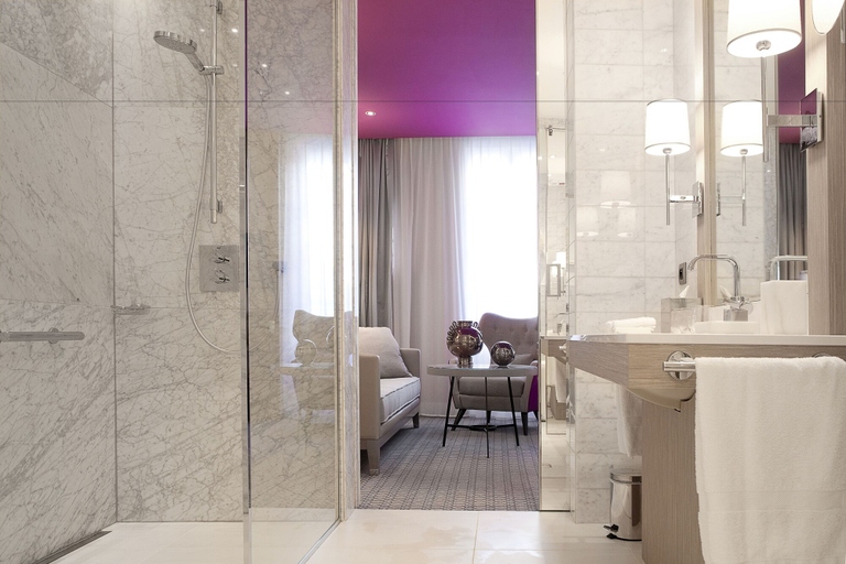 Bathroom 4, Alchimy, Tarn