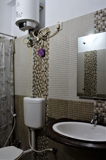 Bathroom 4, Hotel Park Lagoon, Puri
