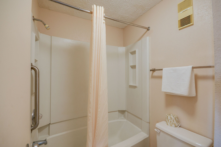 Bathroom 3, Budget Inn Norfolk Va, Norfolk