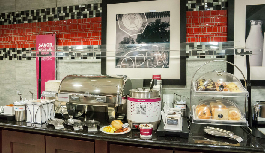Food & Drinks 4, Hampton Inn & Suites Orlando-John Young Pkwy/S. Park, Orange