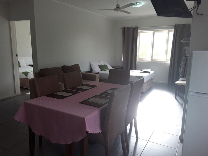 Others 3, Accommodation On Sheridan, Cairns