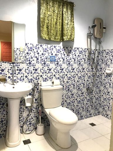 Bathroom 3, Susada's Inn, Oslob