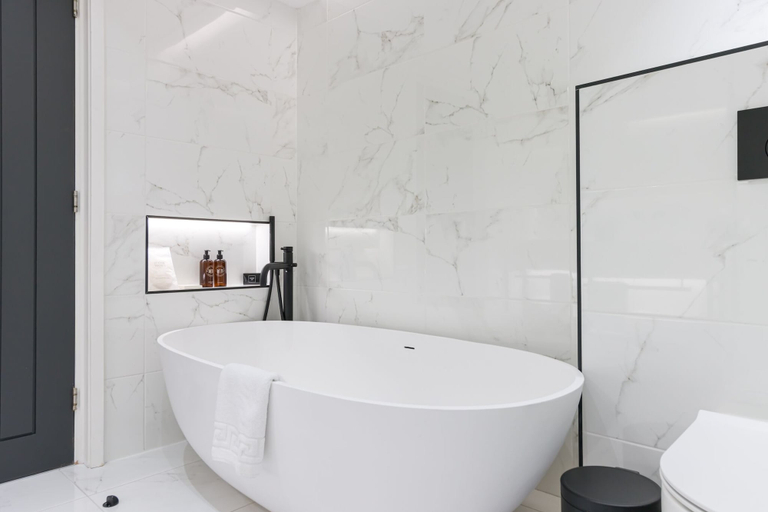 Bathroom 5, Velvet Hotel Manchester, WorldHotels Crafted, Manchester
