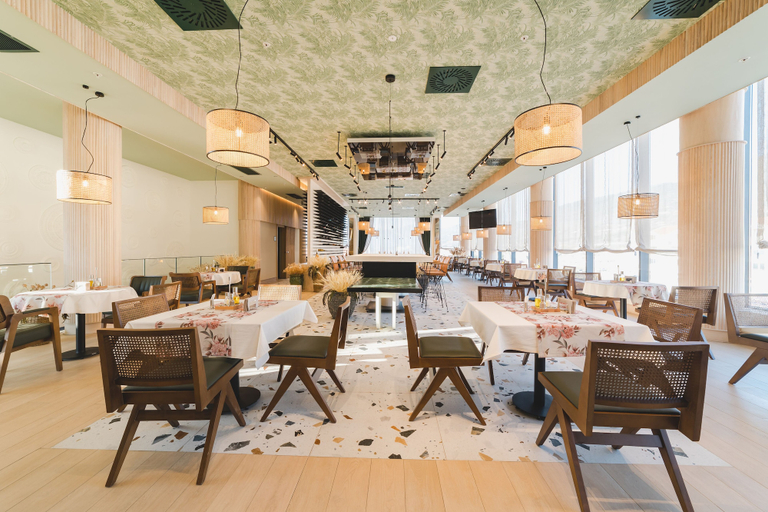 Food & Drinks 5, Aurel Coast