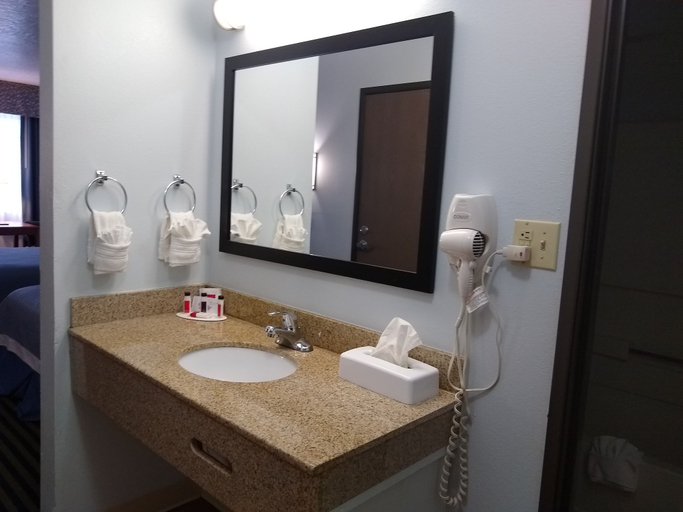 Bathroom 4, Days Inn by Wyndham Albuquerque Downtown, Bernalillo