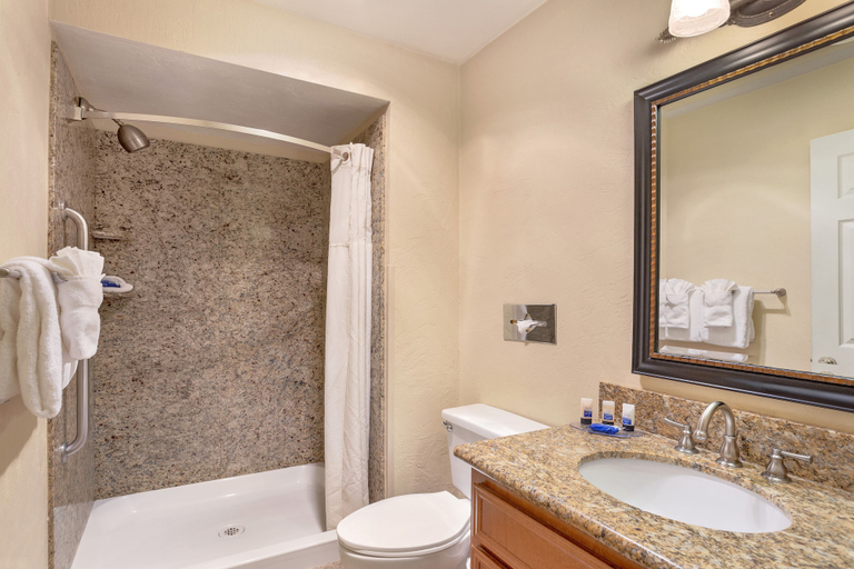 Bathroom 4, Lincoln Sands Oceanfront Resort Ascend Collection, Lincoln