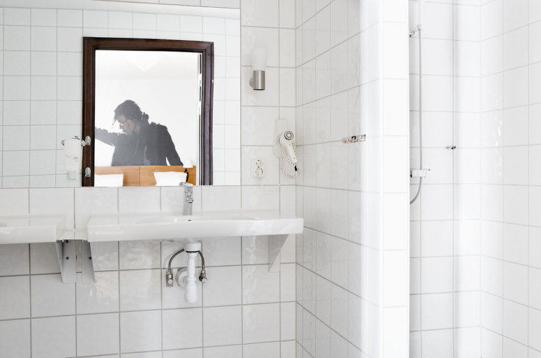 Bathroom 4, Comfort Hotel Eskilstuna, Eskilstuna
