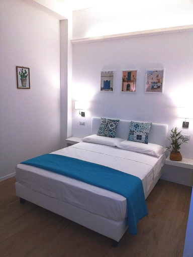 Bedroom 4, B&B Suites Via del Mare, Lecce