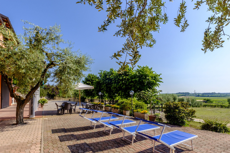 Others 5, Agriturismo Al Colle, Verona