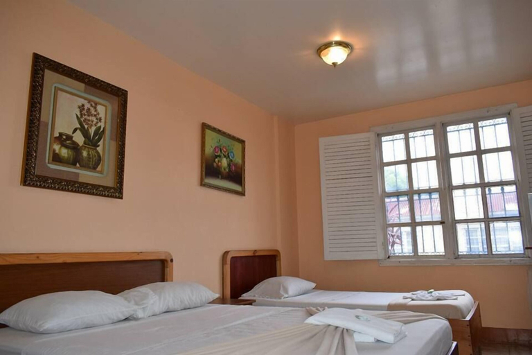 Bedroom 3, Hotel Arrecifes, San José