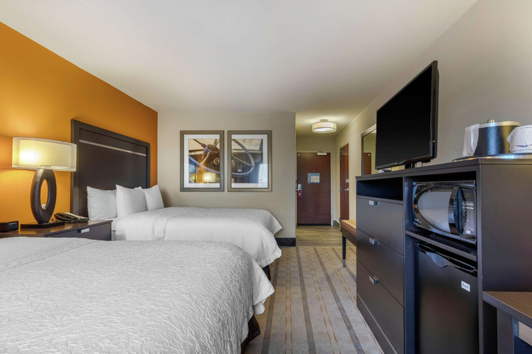 Bedroom 3, Hampton Inn & Suites Columbus, Lowndes