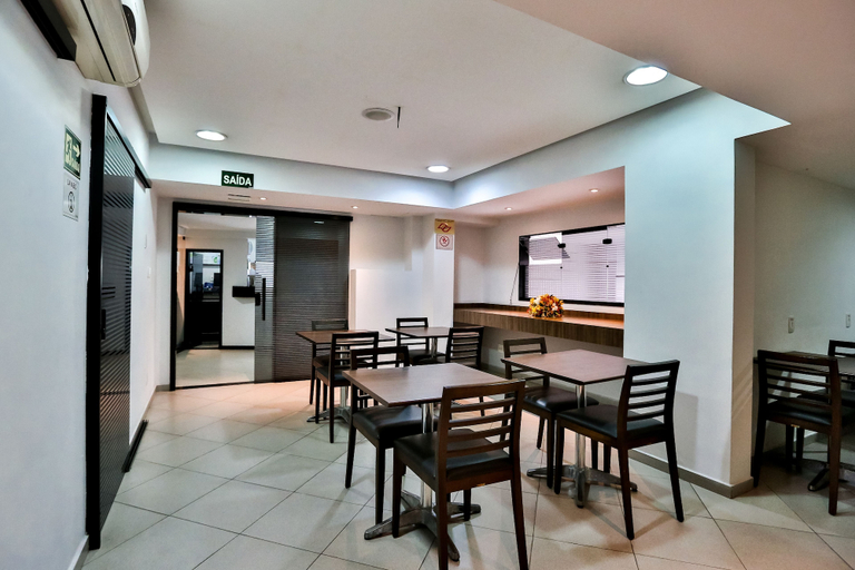 Food & Drinks 5, Palais Hotel, São Vicente
