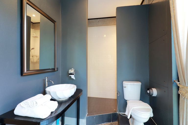 Bathroom 5, Capital O 464 At Nata Chiangmai Chic Jungle (tutup sementara), Mae Rim