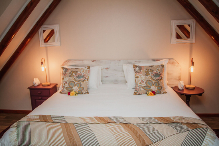 Bedroom 3, Aan de Oever Guesthouse, Overberg