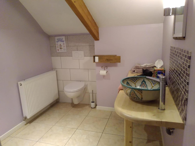 Bathroom, Viella Vacances Chambres d'hôtes, Gers