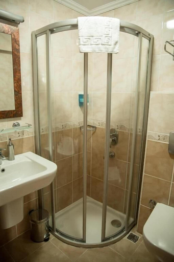 Bathroom 4, Hotel Yuksel, Fatih