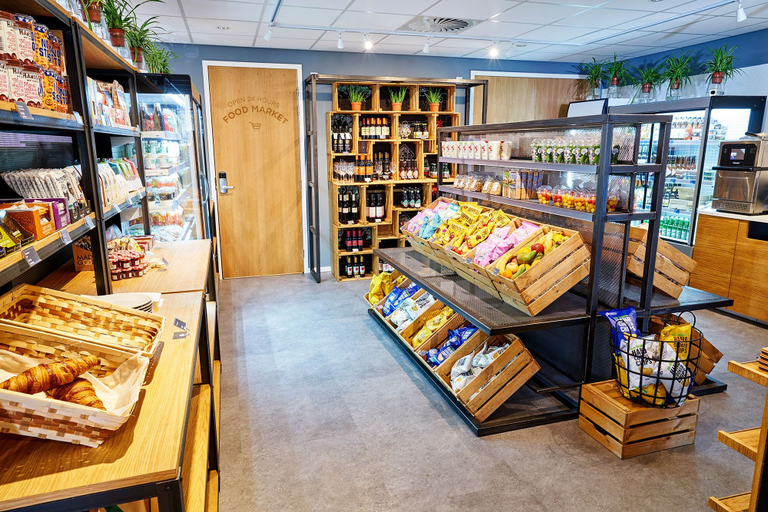 Food & Drinks 5, Amrâth Apart Hotel Schiphol Badhoevedorp, Haarlemmermeer