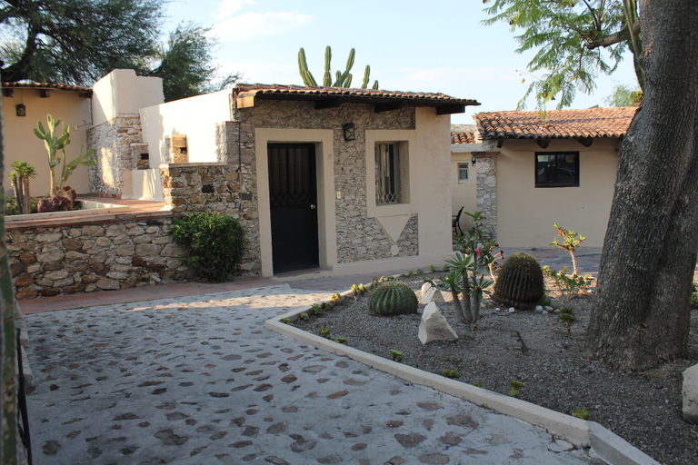 Exterior & Views 2, Hotel Parador Vernal, Ezequiel Montes